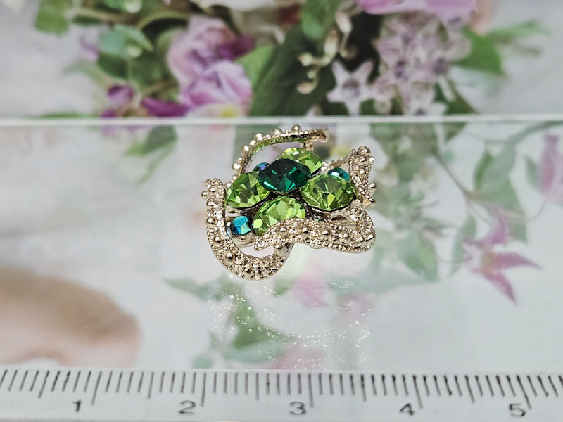 Брошь 1720006500135: цена 200 рублей.