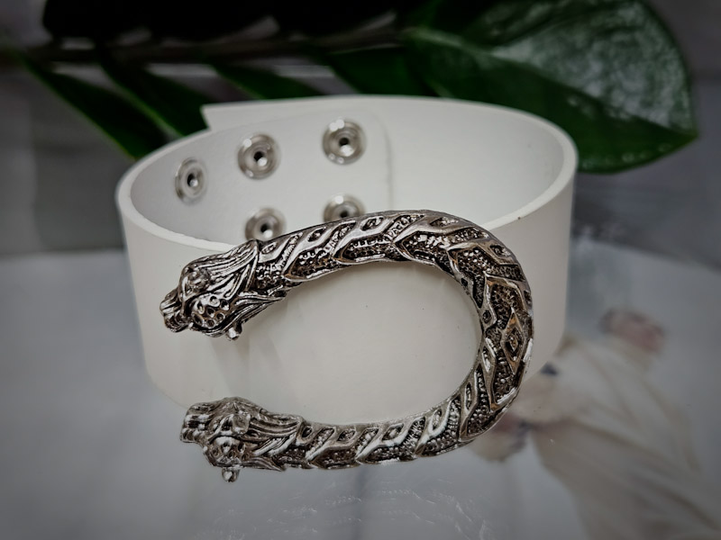 Серьги 1826008300022: цена 1715 рублей.