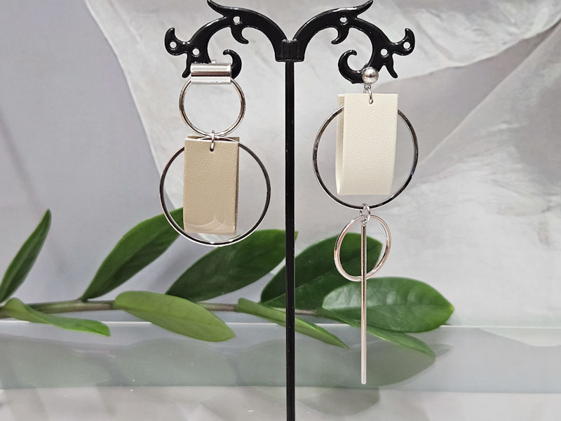 Серьги 1588006500018 Серьги 1588006500018: цена 540 рублей.