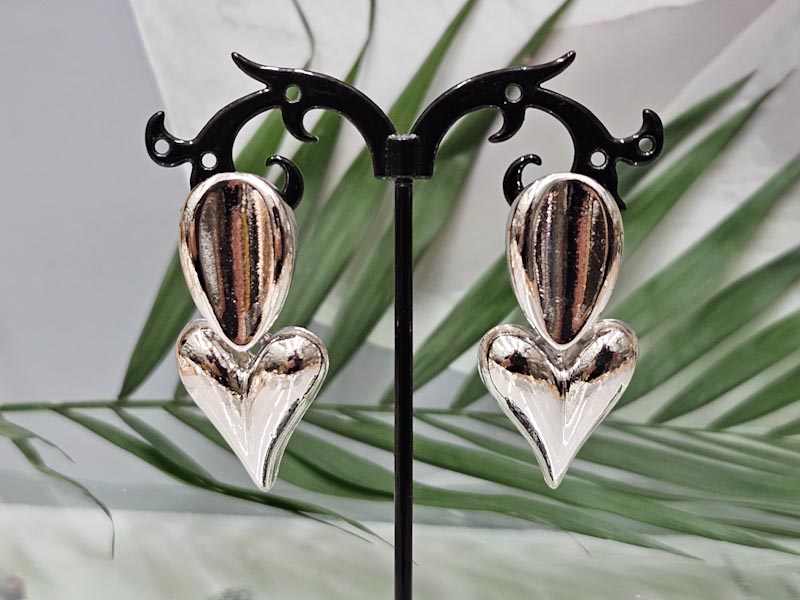 Серьги 2209006500059 Серьги 2209006500059: цена 575 рублей.