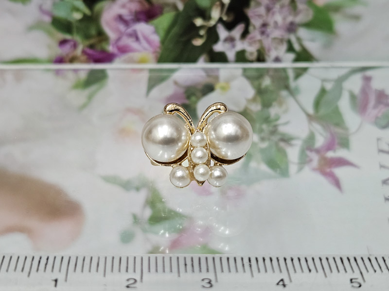 Брошь 1720006500401: цена 200 рублей.