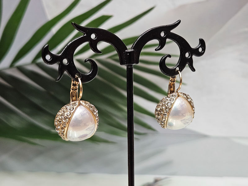 Серьги 1396006500095 Серьги 1396006500095: цена 820 рублей.