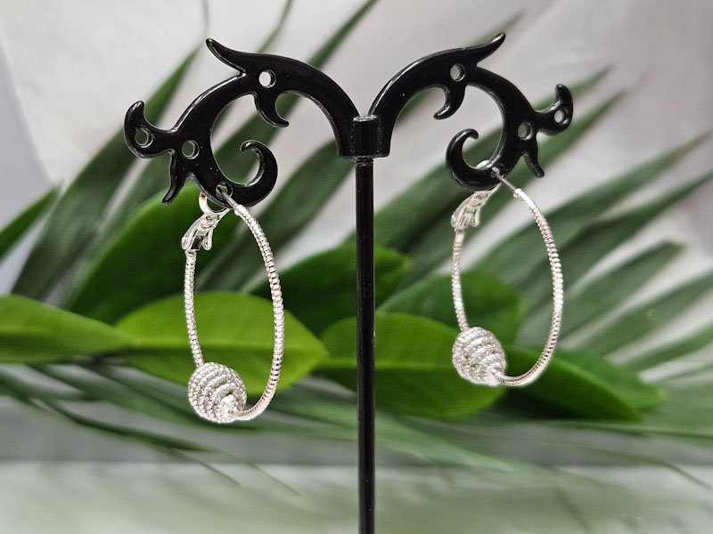 Серьги 1100006500043 Серьги 1100006500043: цена 250 рублей.