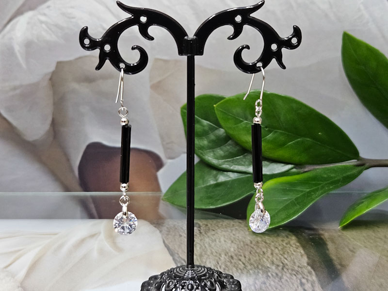 Серьги 1100006500029 Серьги 1100006500029: цена 230 рублей.