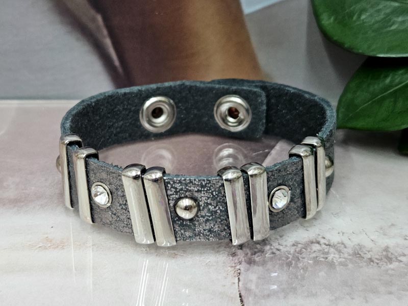 Браслет 1120006500232: цена 575 рублей.