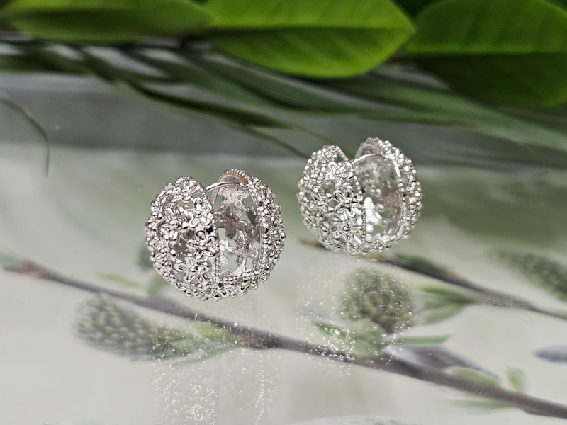 Серьги 1300006500078 Серьги 1300006500078: цена 820 рублей.