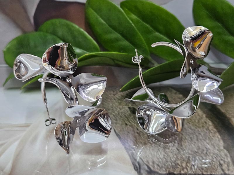 Серьги 1036006500113 Серьги 1036006500113: цена 820 рублей.