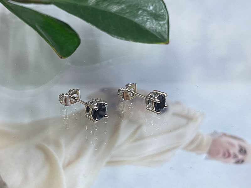 Серьги 1197007400168: цена 155 рублей.