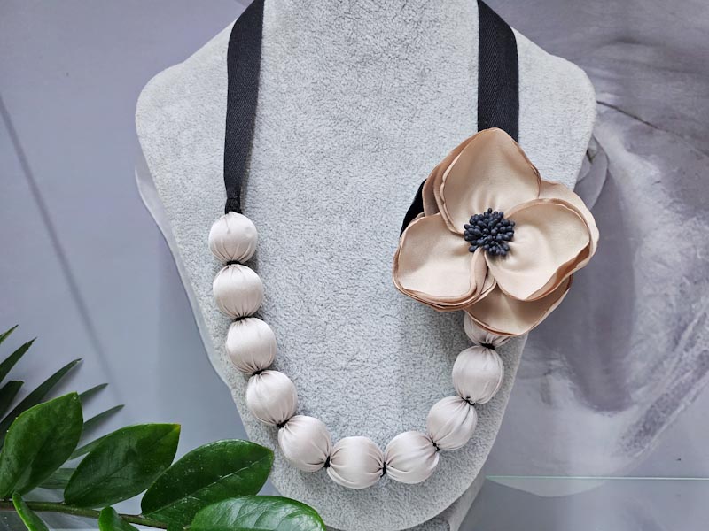 Подвеска 1265006500087: цена 1230 рублей.