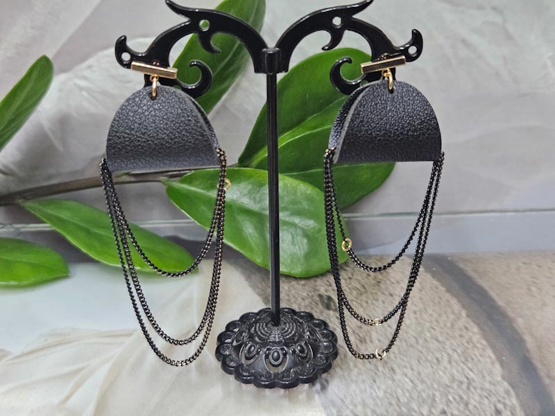 Серьги 1588006500070 Серьги 1588006500070: цена 525 рублей.