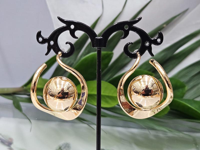 Серьги 2162002600041: цена 740 рублей.