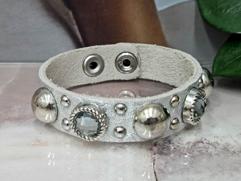 Браслет 1120002600394: цена 655 рублей.