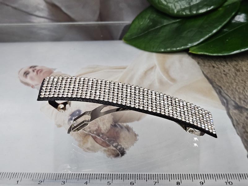 Заколка 1310001600192: цена 180 рублей.