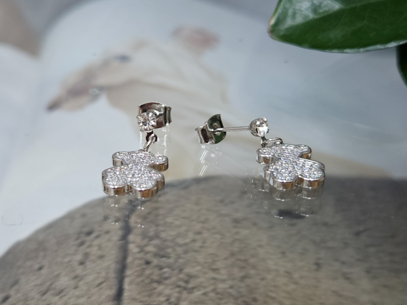 Серьги 1694006300012: цена 575 рублей.