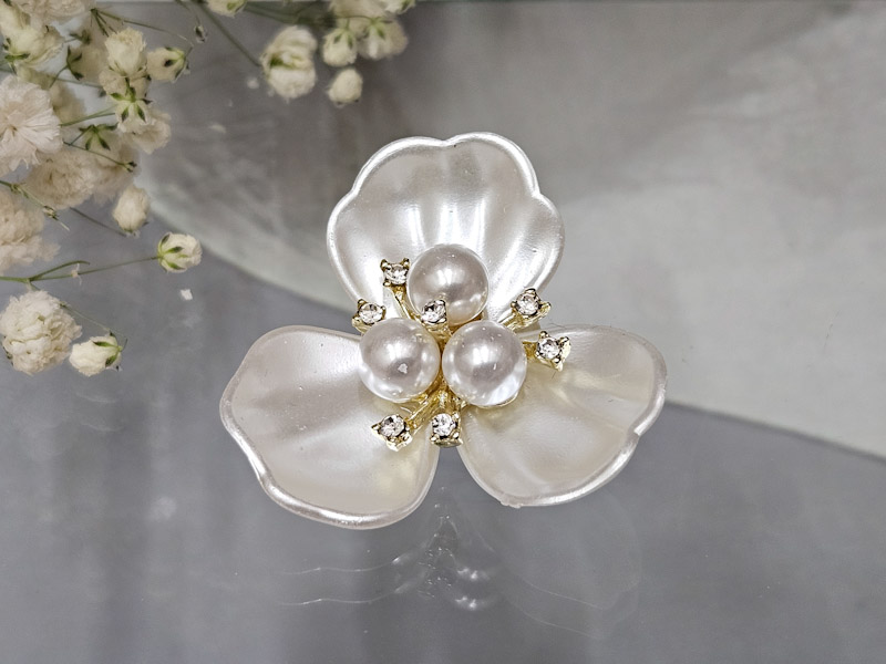 Брошь 1023002600183: цена 250 рублей.