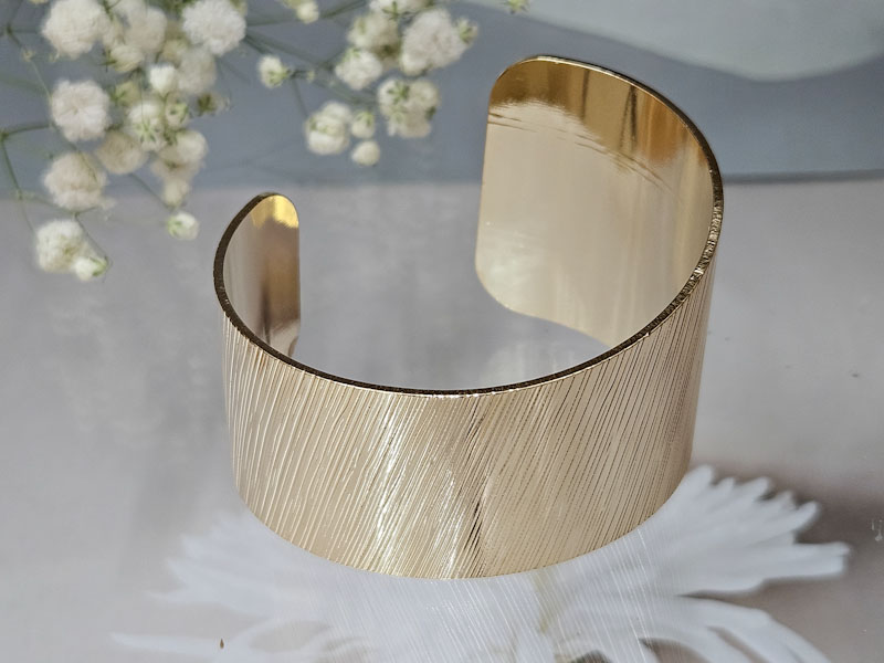 Браслет 1962002600055: цена 575 рублей.