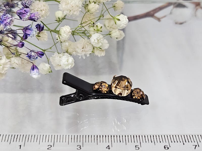 Заколка 1866001600439: цена 135 рублей.