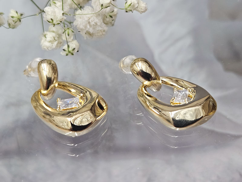 Серьги 2244026600440: цена 530 рублей.