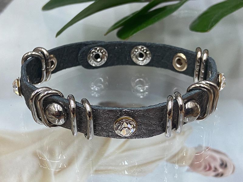 Браслет 1120002600189: цена 495 рублей.