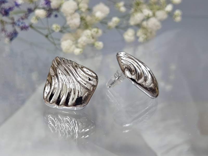 Серьги 2244026600273: цена 440 рублей.