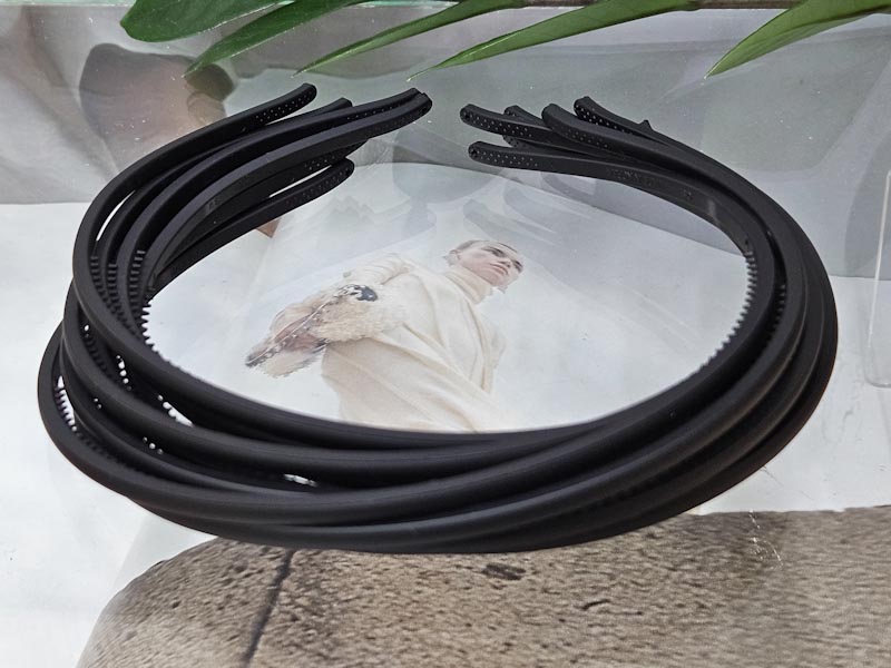 Ободок 1489001600010: цена 740 рублей.