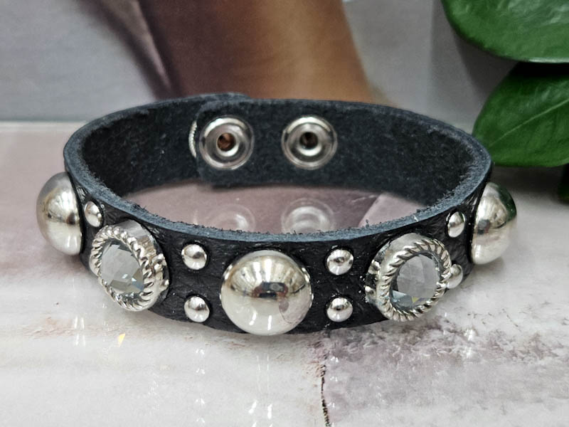 Браслет 1120002600400: цена 655 рублей.