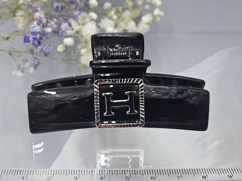 Заколка 1915001601899: цена 410 рублей.