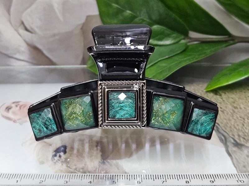 Заколка 1915001601912: цена 380 рублей.