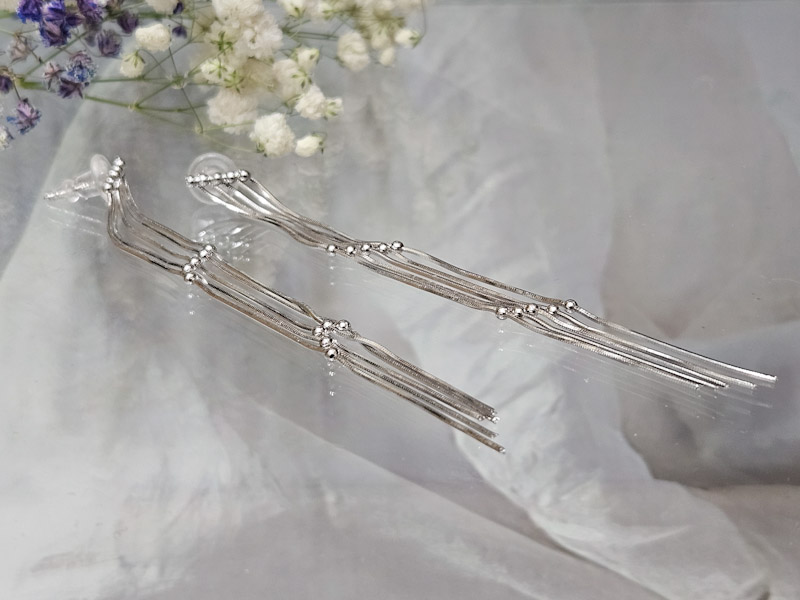 Серьги 2248026600127: цена 400 рублей.