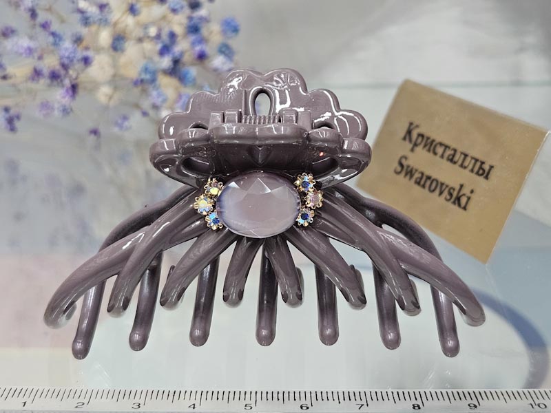 Заколка 1846005600017: цена 655 рублей.