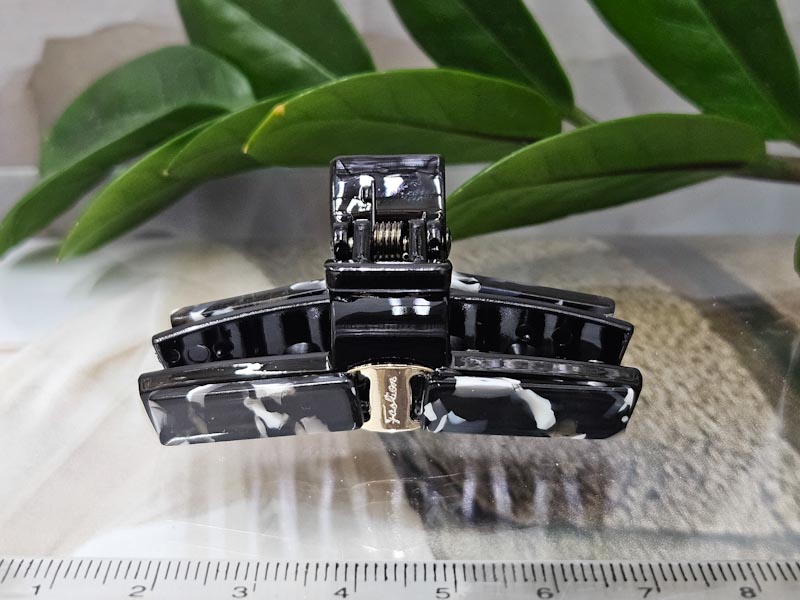 Заколка 1915001601523: цена 265 рублей.