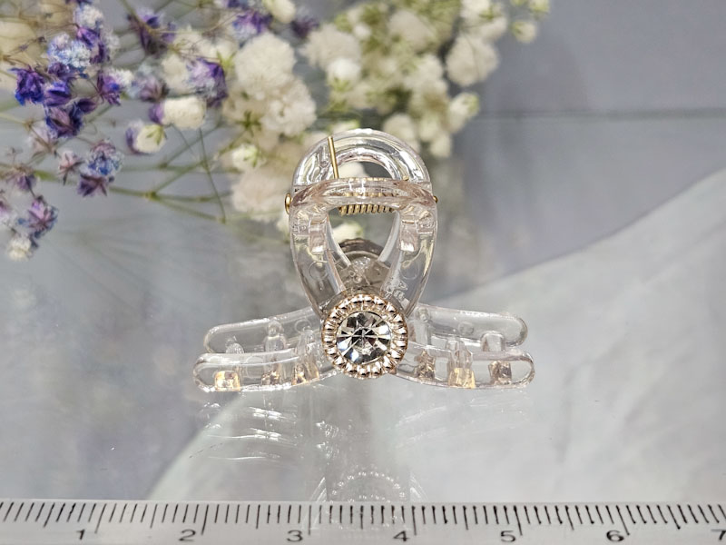 Заколка 1045001600469: цена 135 рублей.