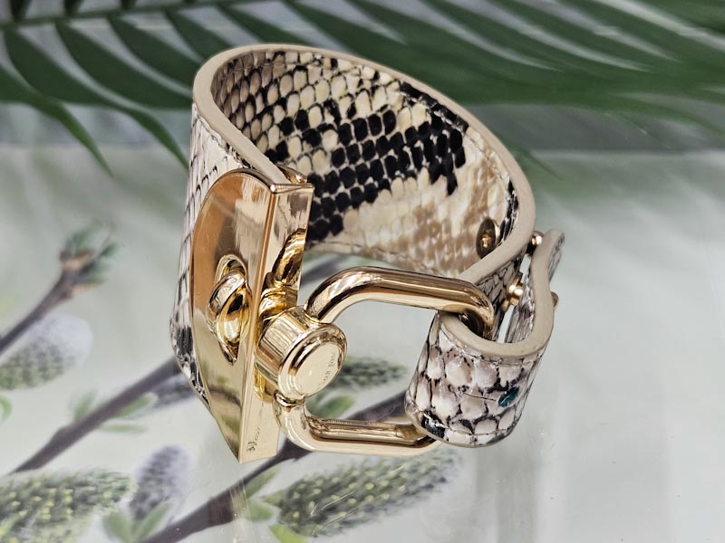 Браслет 2193002600106: цена 1475 рублей.