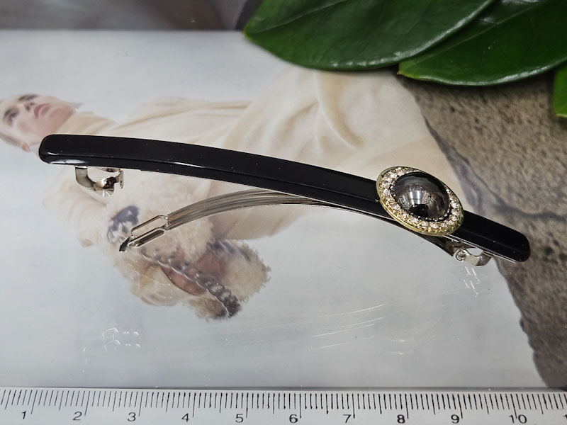 Заколка 1310001600161: цена 180 рублей.