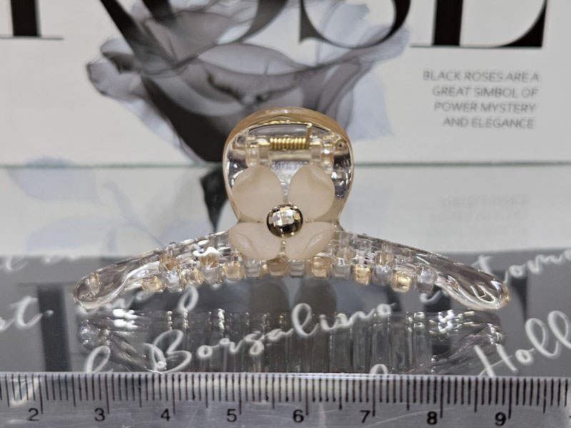 Заколка 1031001600318: цена 250 рублей.