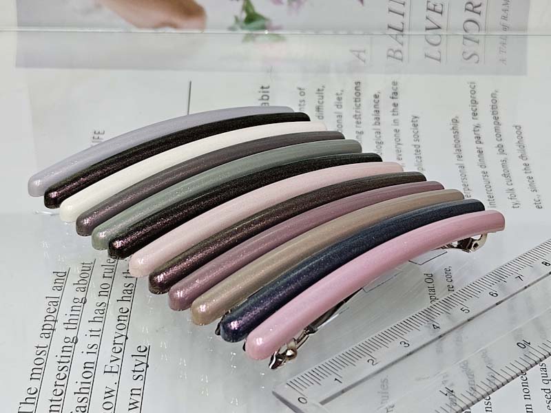 Заколка 1085001600069: цена 1280 рублей.