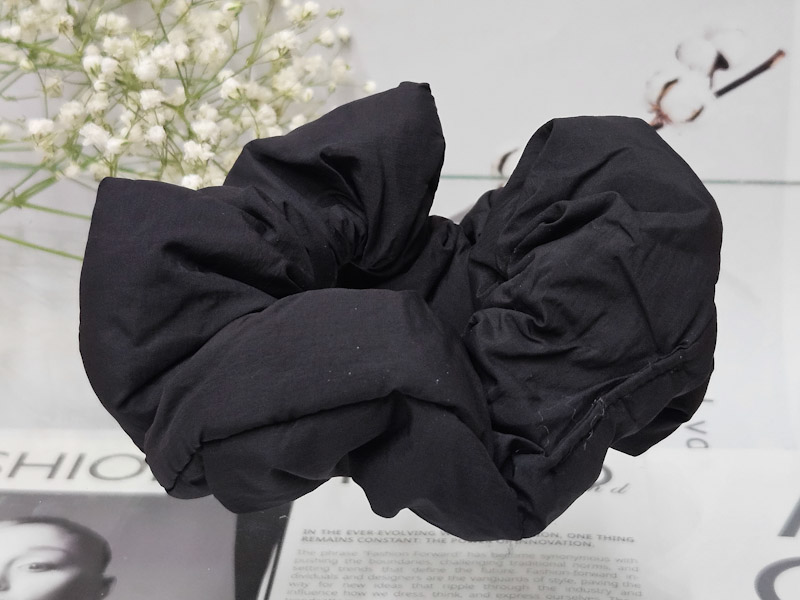 Резинка 2036001600565: цена 200 рублей.