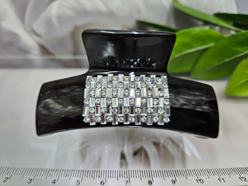 Заколка 1866001600125: цена 295 рублей.