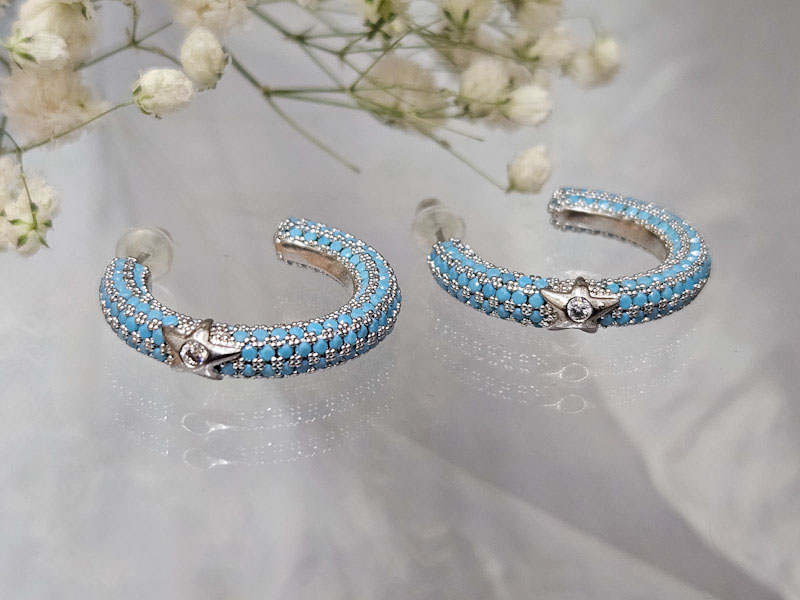 Серьги 2251026600042: цена 795 рублей.