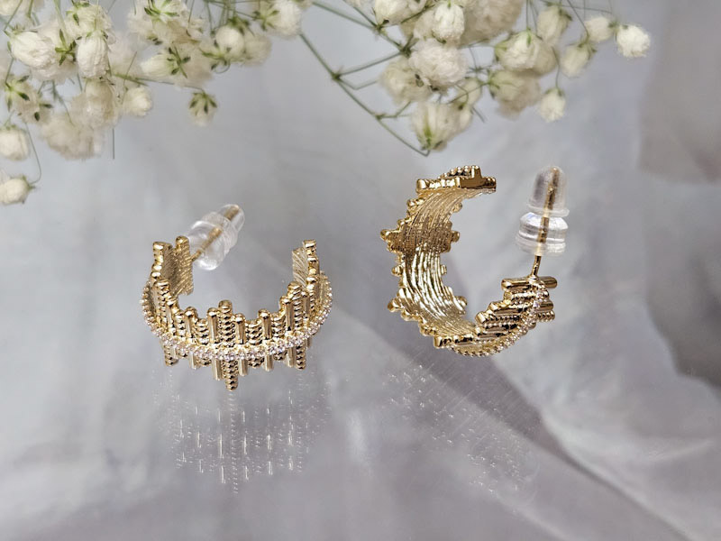 Серьги 2244026600365: цена 520 рублей.