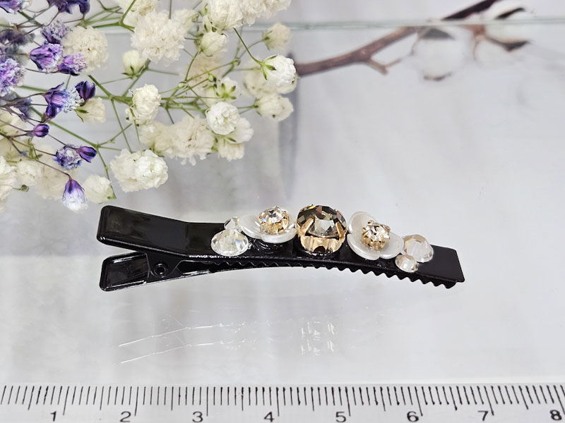 Заколка 1866001600378: цена 165 рублей.