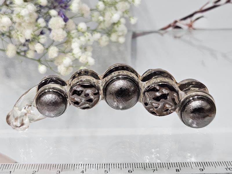 Заколка 1915001600465: цена 410 рублей.