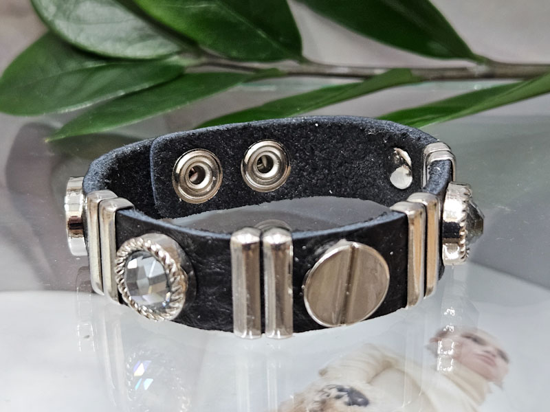 Браслет 1120002600127: цена 655 рублей.