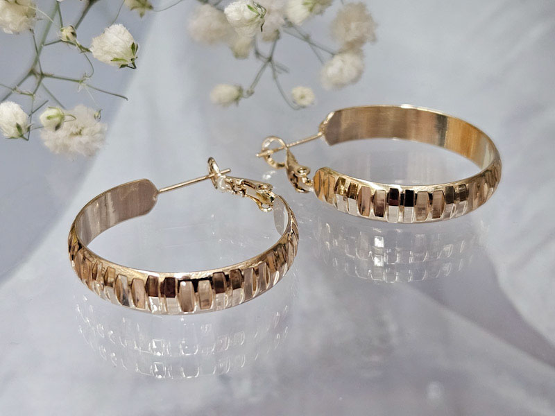 Серьги 2243026600405: цена 390 рублей.