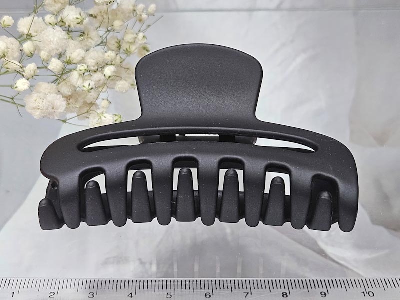 Заколка 1833001600400: цена 100 рублей.