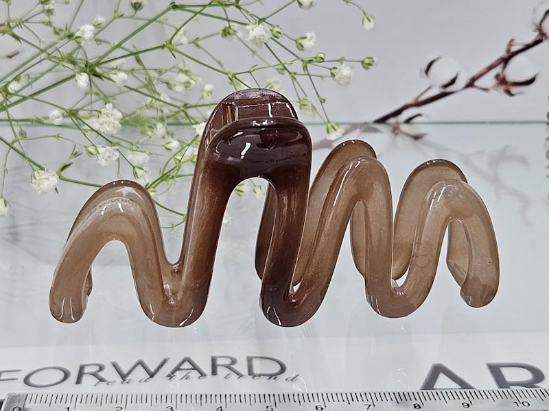 Заколка 1499001600071: цена 165 рублей.