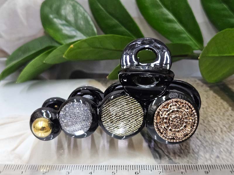 Заколка 1061001600247: цена 345 рублей.