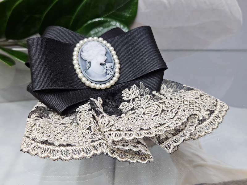 Брошь 1265002600026: цена 820 рублей.