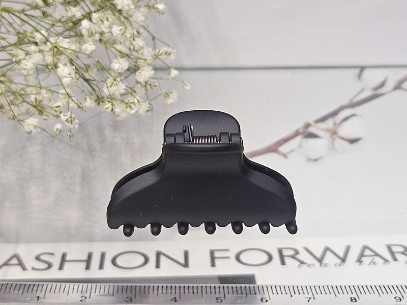 Заколка 1833001600356: цена 55 рублей.