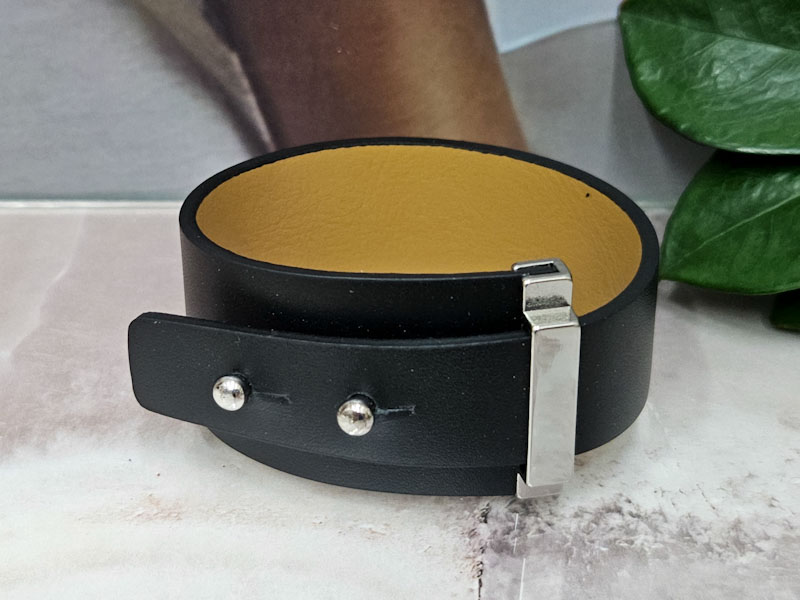 Браслет 1120002600325: цена 655 рублей.